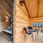 Luxury Near Slopes יאניג