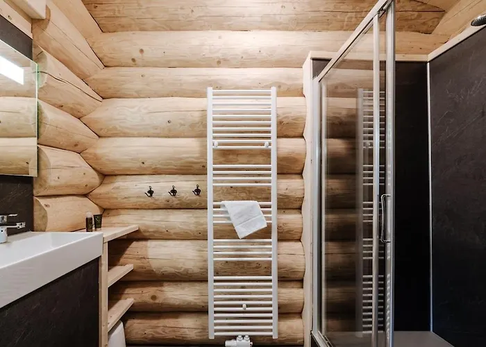 Luxury Near Slopes Apartment *