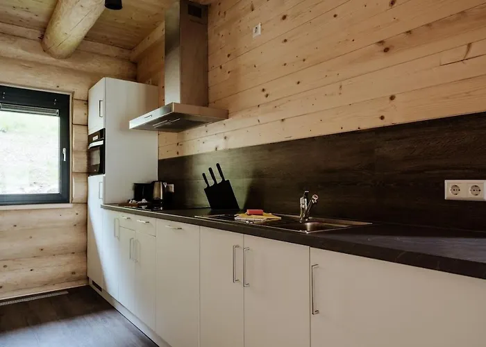 Luxury Near Slopes Apartment *