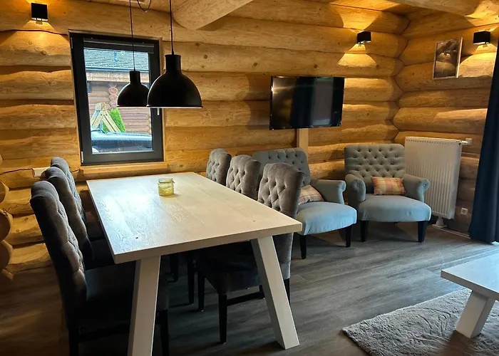 Luxury Near Slopes Apartment *